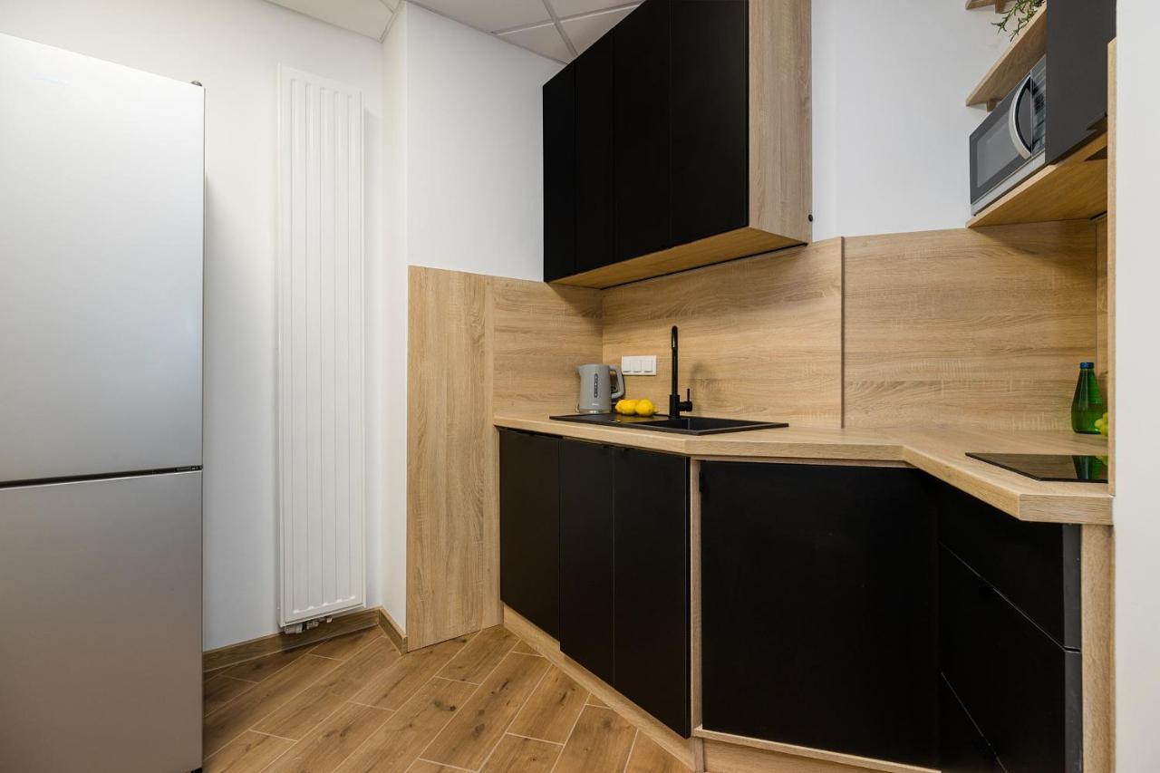 Shortstaypoland Kasprzaka Butas